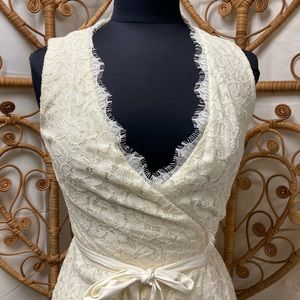 *SOLD* Diane Von Furstenberg Cream Lace Dress